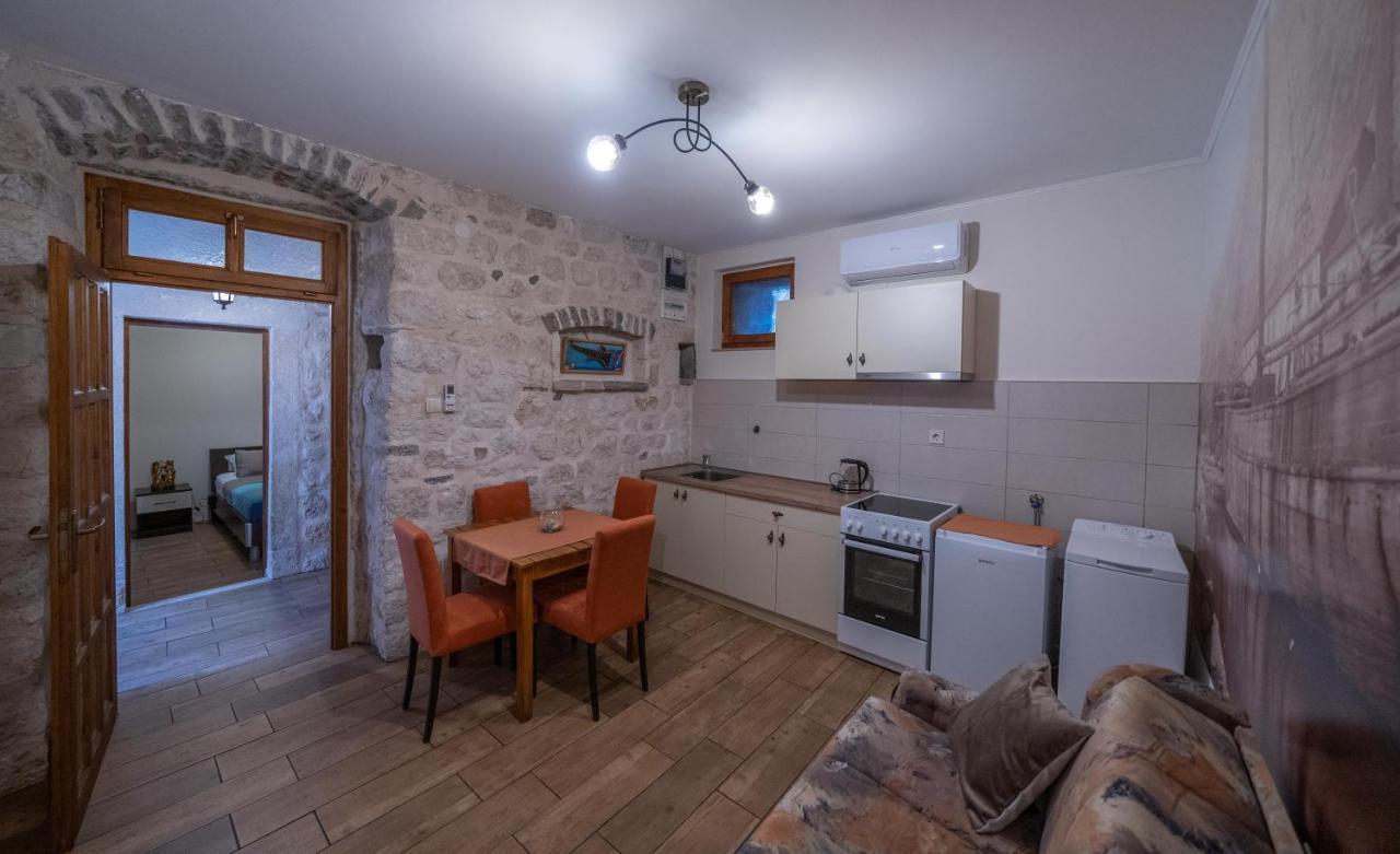 Regina Di Dobrota Appartement Kotor Buitenkant foto